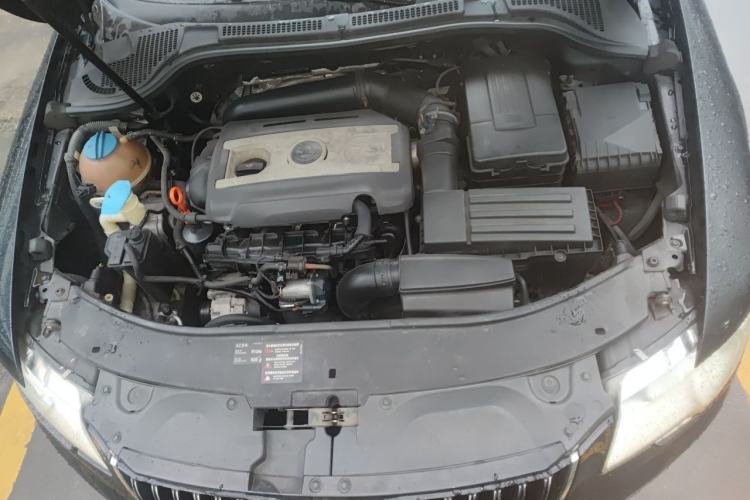 Used Skoda Superb 2012 1.8TSI Automatic Elegant Edition Engine Bay
