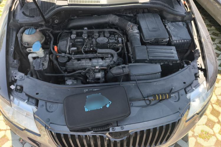 Used Skoda Superb 2012 1.8TSI Automatic Elegant Edition Engine Bay