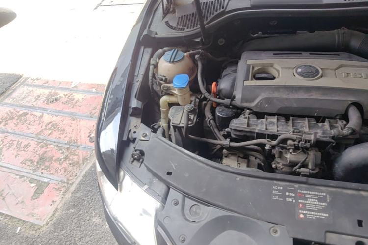 Used Skoda Superb 2012 1.8TSI Automatic Elegant Edition Engine Bay Right