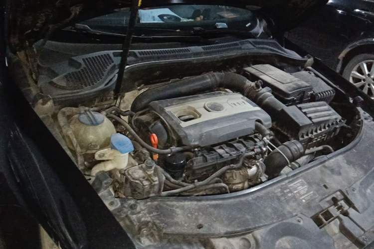 Used Skoda Superb 2012 1.8TSI Automatic Prestige Edition Engine Bay Right