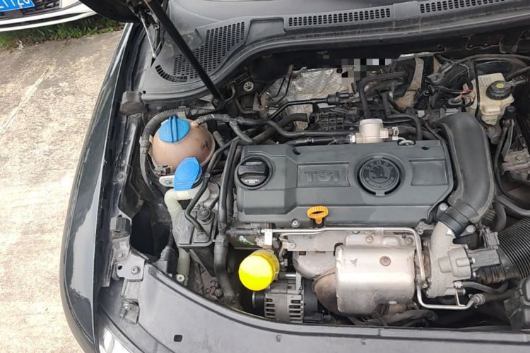 Used Skoda Superb 2012 1.4TSI DSG Zhiya Edition Engine Bay Right
