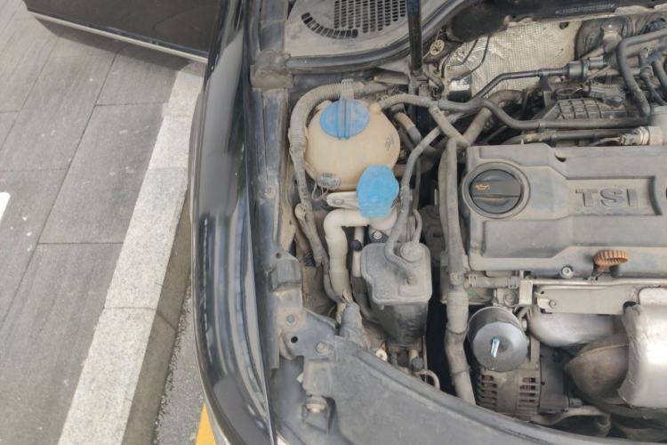 Used Skoda Superb 2012 1.4TSI DSG Zhiya Edition Engine Bay Right