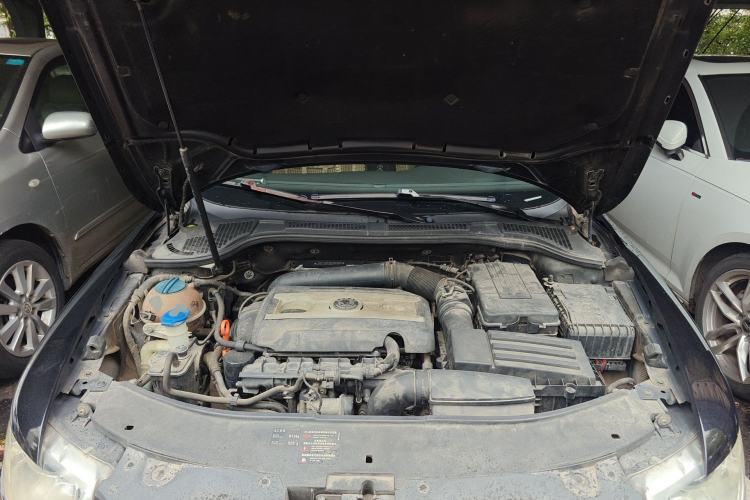Used Skoda Superb 2012 1.8TSI Automatic Elegant Edition Engine Bay