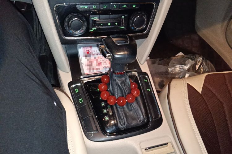 Used Skoda Superb 2012 1.8TSI Automatic Prestige Edition Gear Lever