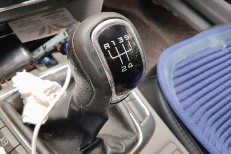 Used Skoda Superb 2012 1.8TSI Manual Elegant Edition Gear Lever