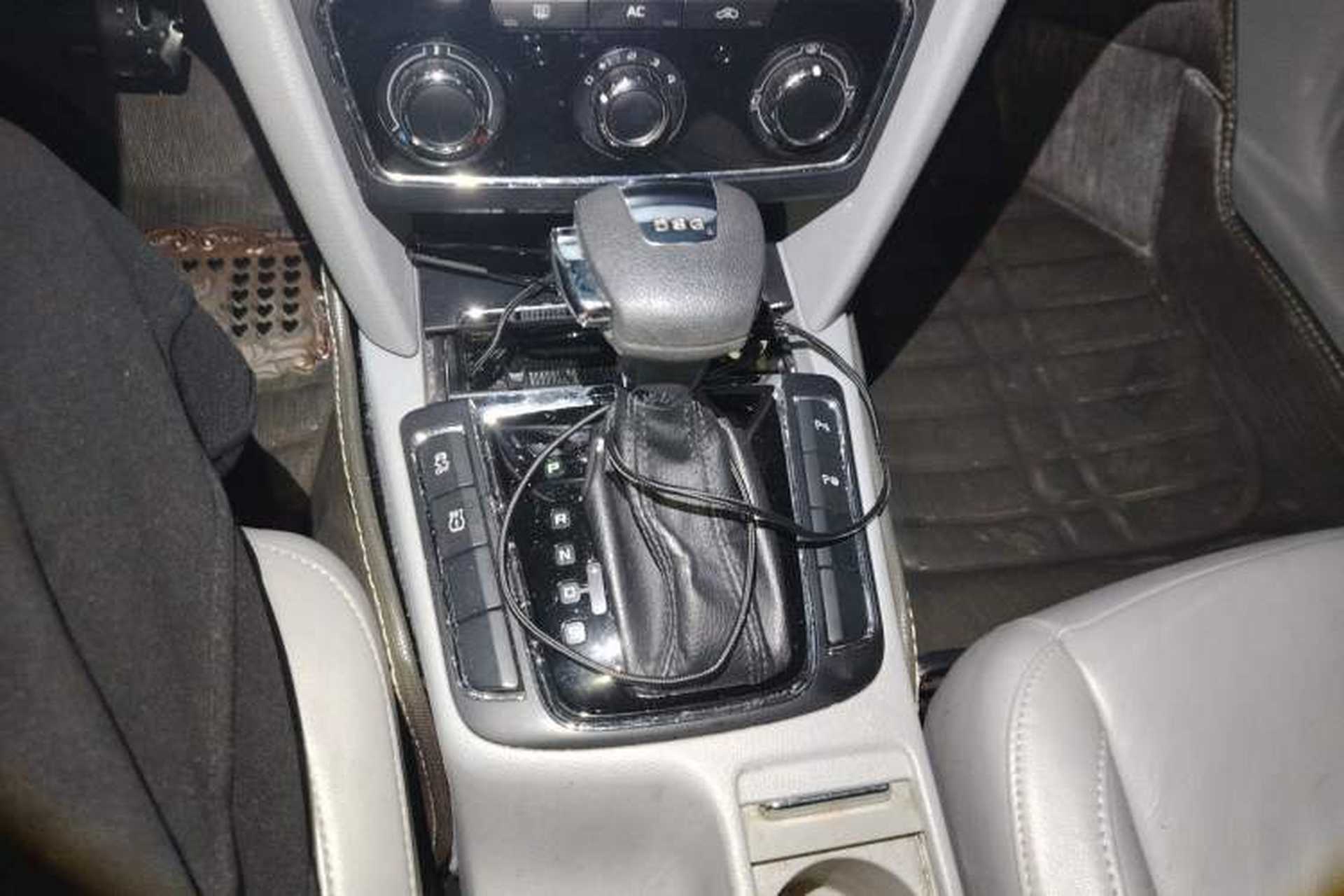 Used Skoda Superb 2012 1.4TSI DSG Elegant Edition Gear Lever