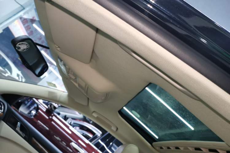 Used Skoda Superb 2012 1.8TSI Automatic Elegant Edition Headliner