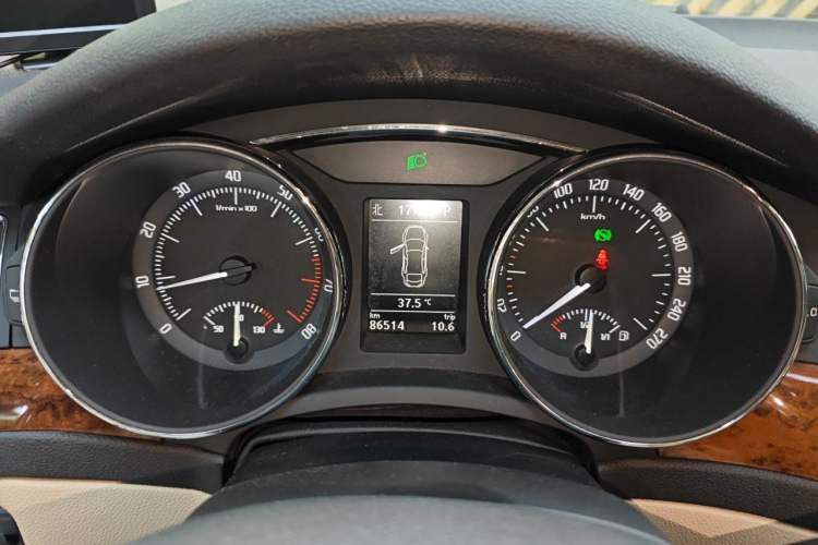 Used Skoda Superb 2012 2.0 TSI Automatic Luxury Edition Instrument Cluster