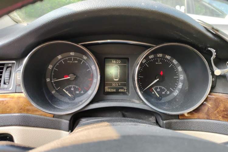 Used Skoda Superb 2012 1.8TSI Manual Elegant Edition Instrument Cluster