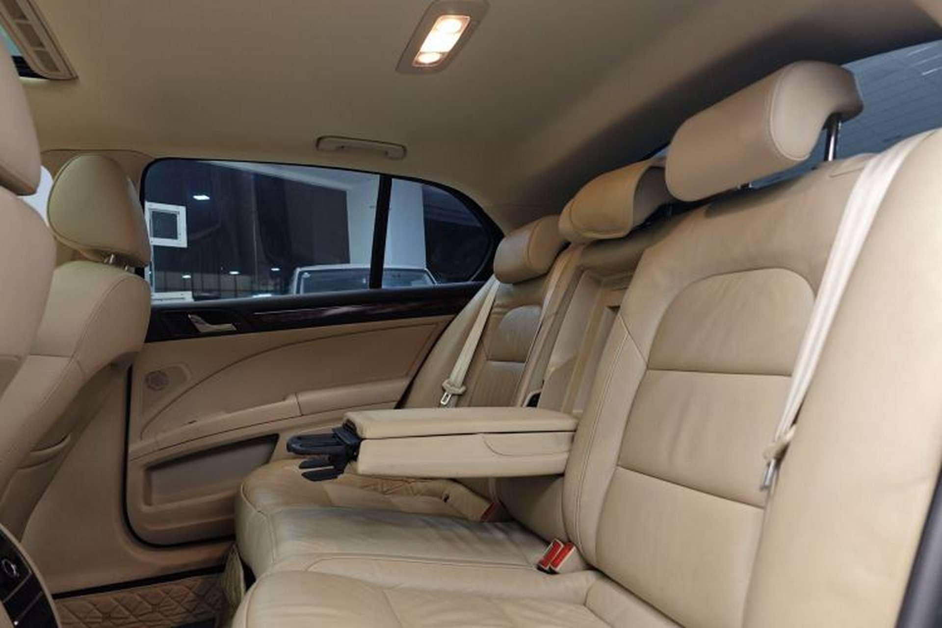 Used Skoda Superb 2012 1.8TSI Automatic Elegant Edition Interior 10