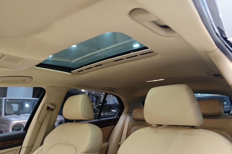 Used Skoda Superb 2012 1.8TSI Automatic Elegant Edition Interior 3
