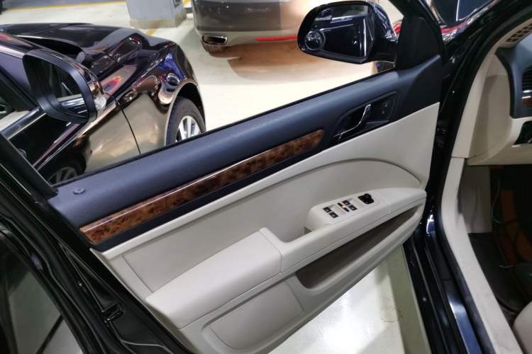Used Skoda Superb 2012 1.8TSI Automatic Elegant Edition Left Front Door Interior