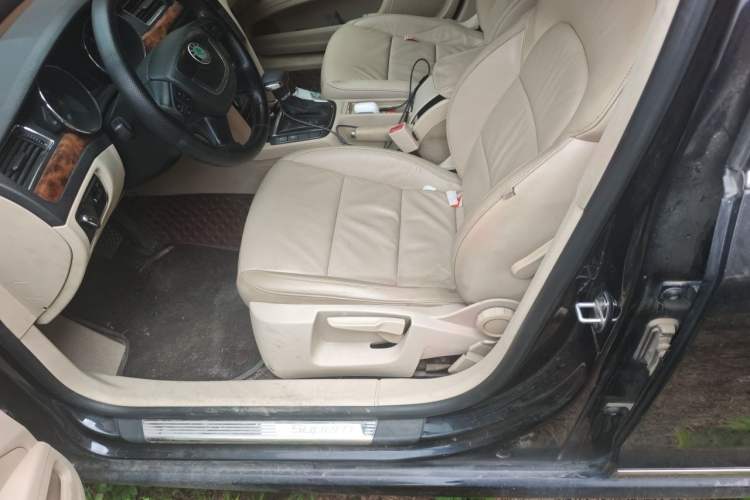 Used Skoda Superb 2012 2.0 TSI Automatic Elegant Edition Left Front Seat
