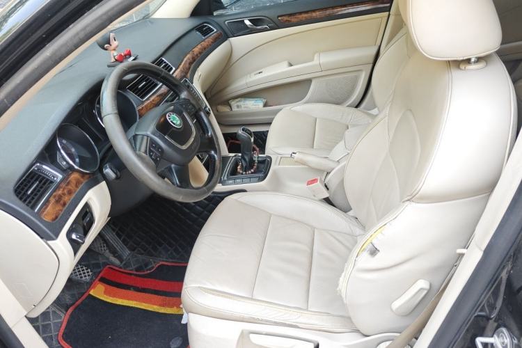 Used Skoda Superb 2012 1.8TSI Manual Elegant Edition Left Front Seat