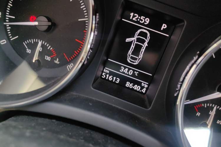 Used Skoda Superb 2012 1.8TSI Automatic Elegant Edition Odometer Close Up