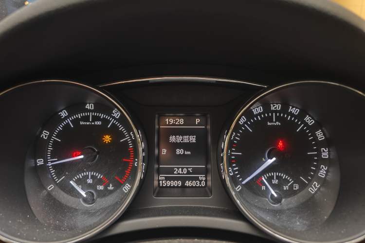 Used Skoda Superb 2012 1.8TSI Automatic Elegant Edition Odometer Close Up