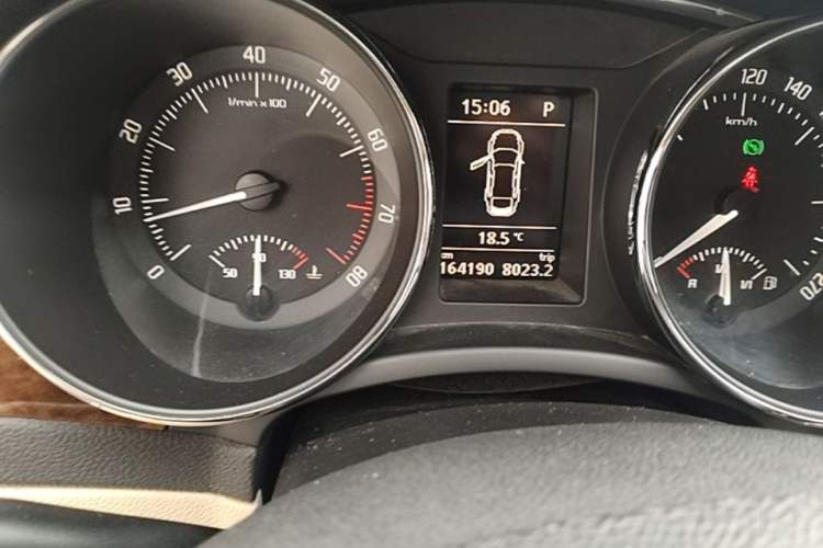 Used Skoda Superb 2012 1.8TSI Automatic Prestige Edition Odometer Close Up