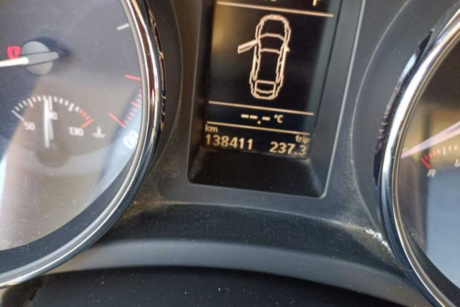 Used Skoda Superb 2012 1.8TSI Automatic Prestige Edition Odometer Close Up