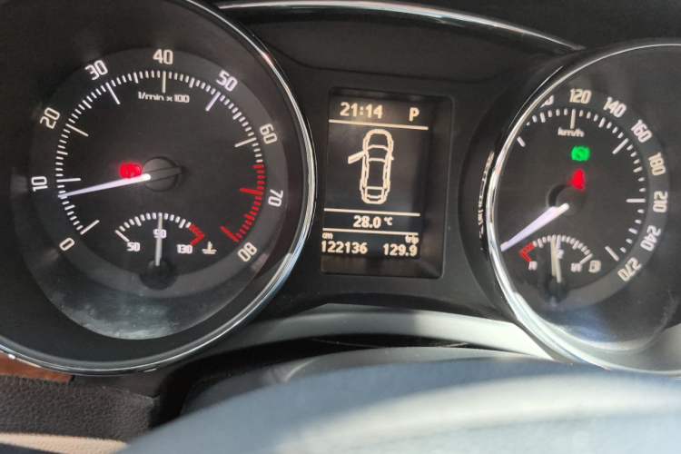 Used Skoda Superb 2012 1.8TSI Automatic Prestige Edition Odometer Close Up