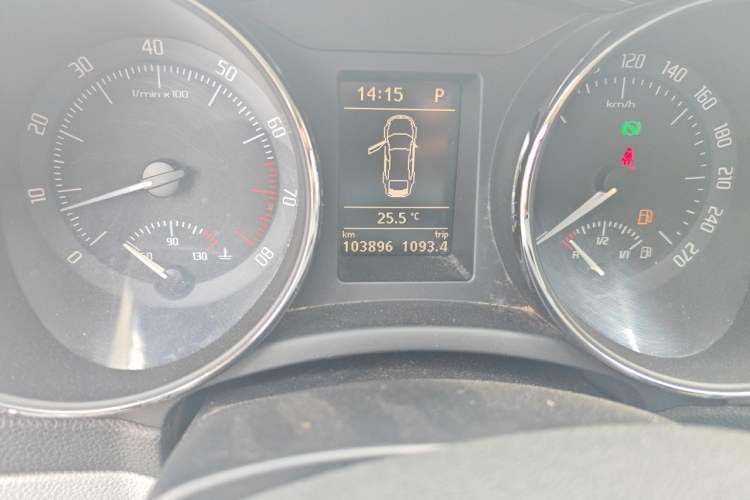 Used Skoda Superb 2012 1.4TSI DSG Elegant Edition Odometer Close Up