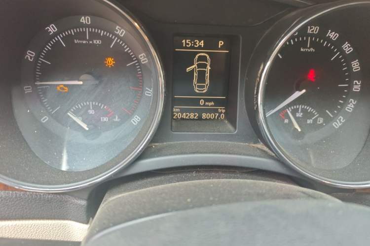 Used Skoda Superb 2012 2.0 TSI Automatic Elegant Edition Odometer Close Up