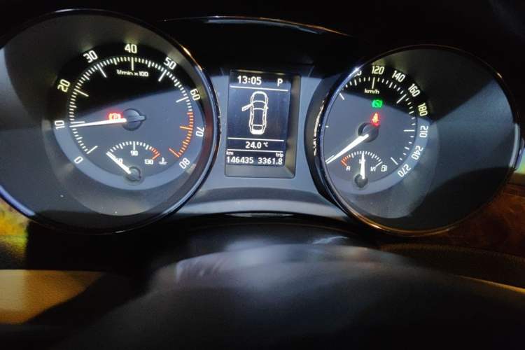 Used Skoda Superb 2012 1.8TSI Automatic Elegant Edition Odometer Close Up