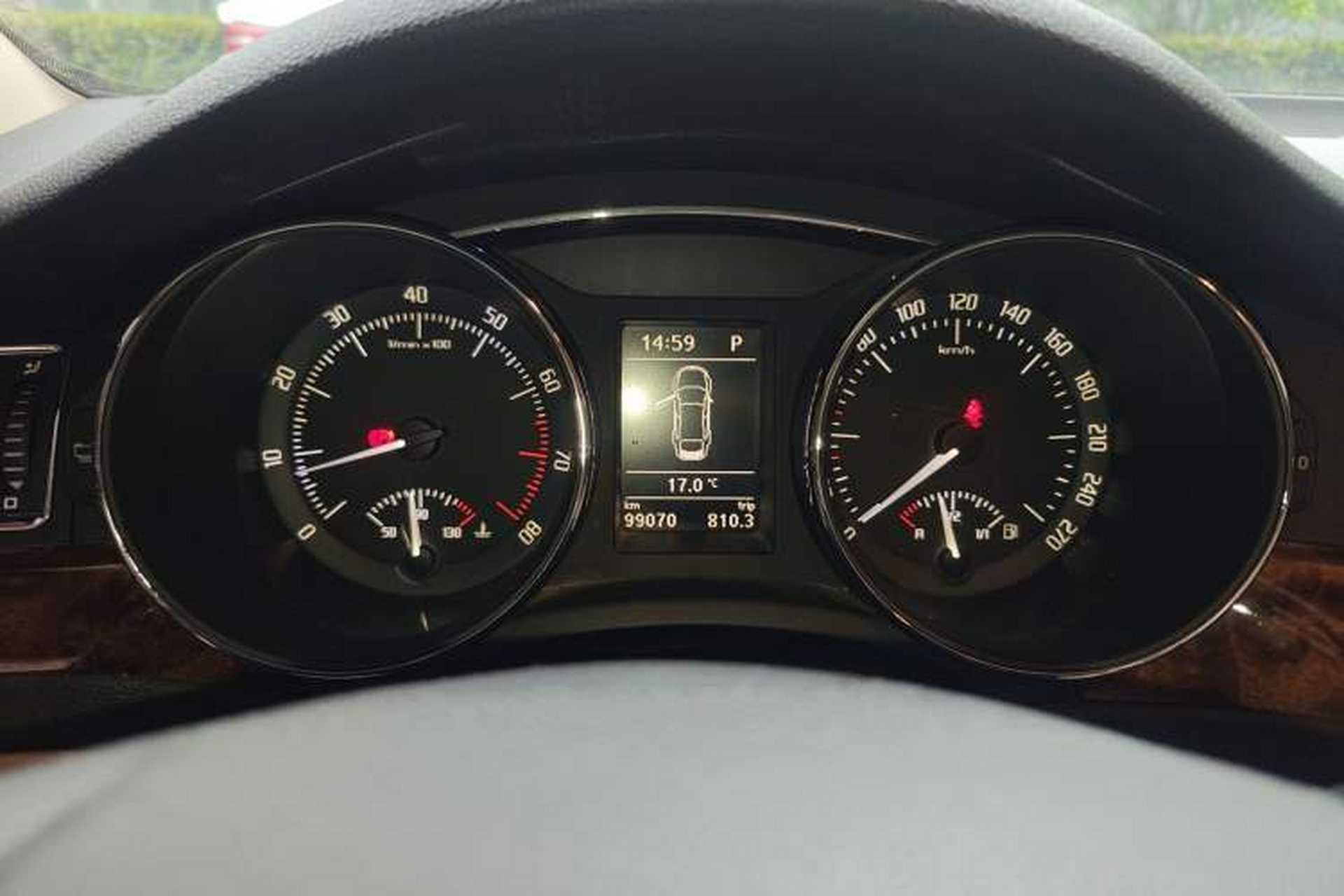 Used Skoda Superb 2012 1.8TSI Automatic Elegant Edition Odometer Close Up