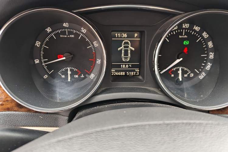 Used Skoda Superb 2012 1.8TSI Automatic Elegant Edition Odometer Close Up