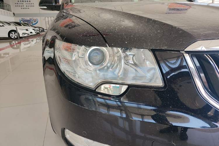 Used Skoda Superb 2012 1.8TSI Automatic Elegant Edition Right Front Headlight