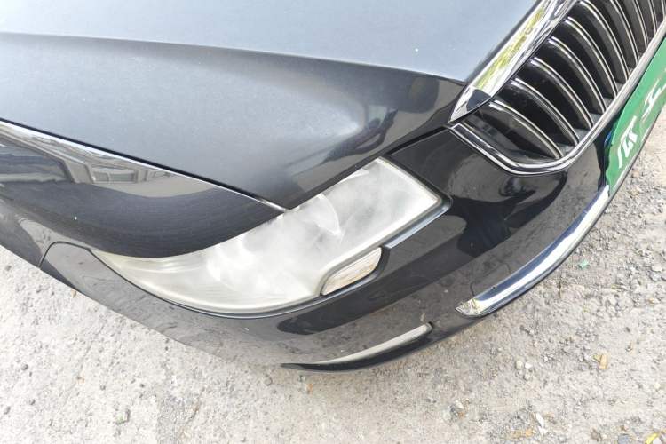 Used Skoda Superb 2012 1.8TSI Manual Elegant Edition Right Front Headlight