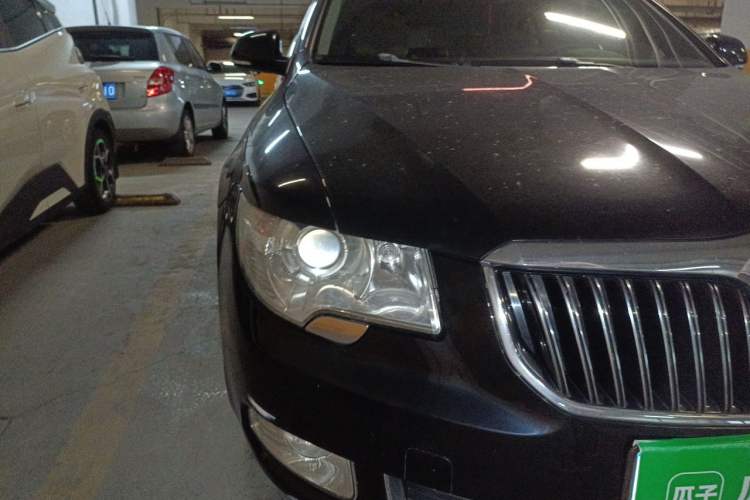 Used Skoda Superb 2012 1.4TSI DSG Zhiya Edition Right Front Headlight