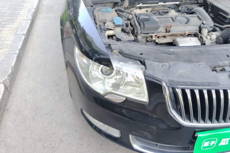 Used Skoda Superb 2012 1.4TSI DSG Elegant Edition Right Front Headlight