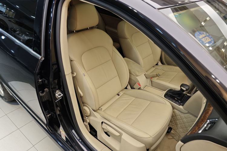 Used Skoda Superb 2012 1.8TSI Automatic Elegant Edition Right Front Seat