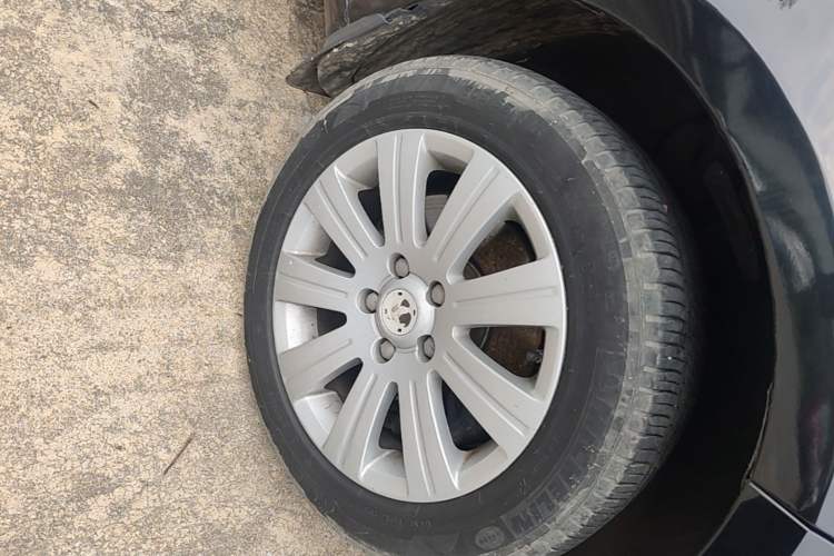 Used Skoda Superb 2012 1.4TSI DSG Zhiya Edition Right Front Wheel Hub