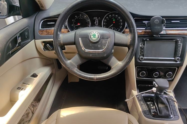 Used Skoda Superb 2012 1.8TSI Automatic Elegant Edition Steering Wheel