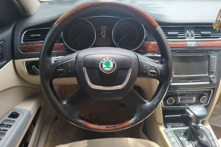 Used Skoda Superb 2012 2.0 TSI Automatic Luxury Edition Steering Wheel