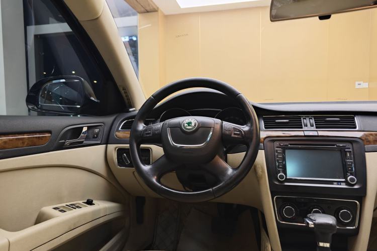 Used Skoda Superb 2012 1.8TSI Automatic Elegant Edition Steering Wheel