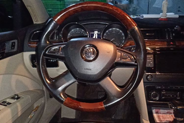 Used Skoda Superb 2012 1.8TSI Automatic Prestige Edition Steering Wheel