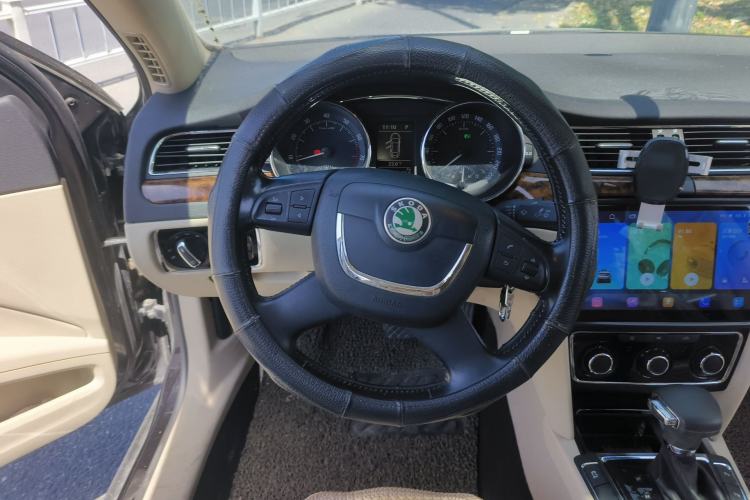 Used Skoda Superb 2012 1.8TSI Automatic Elegant Edition Steering Wheel