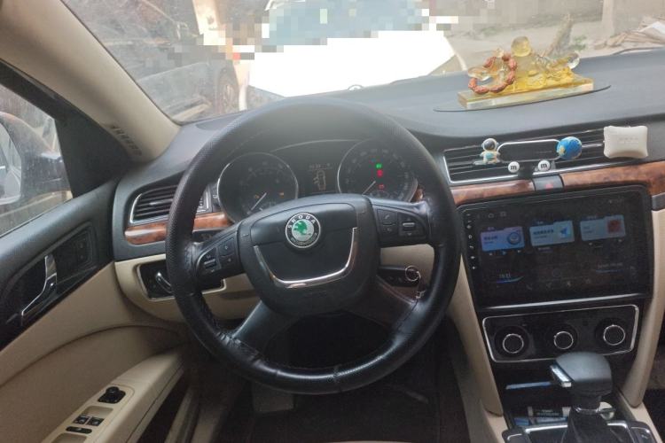 Used Skoda Superb 2012 2.0 TSI Automatic Elegant Edition Steering Wheel