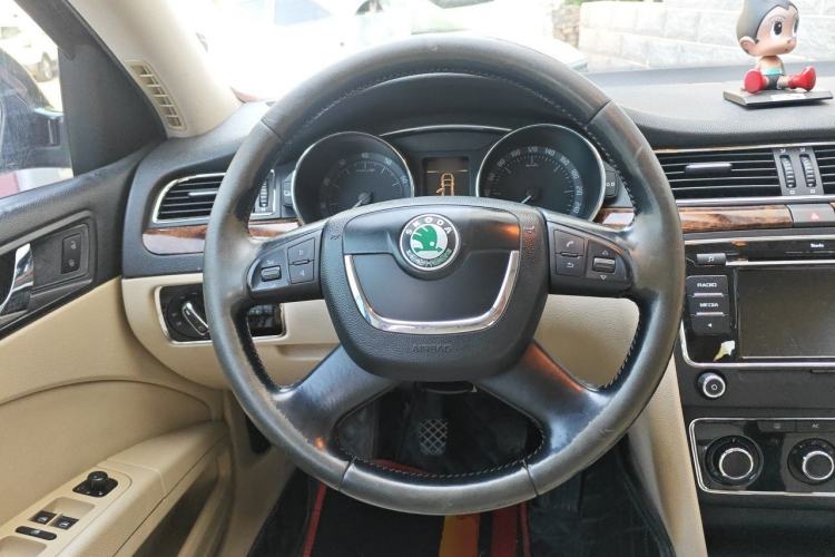 Used Skoda Superb 2012 1.8TSI Manual Elegant Edition Steering Wheel
