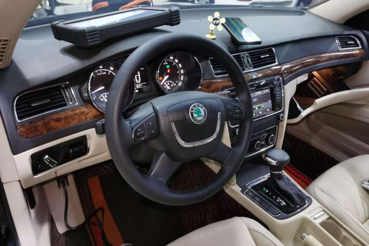 Used Skoda Superb 2012 1.8TSI Automatic Elegant Edition Steering Wheel