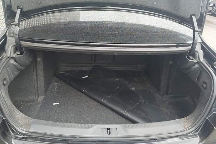 Used Skoda Superb 2012 1.8TSI Automatic Prestige Edition Trunk
