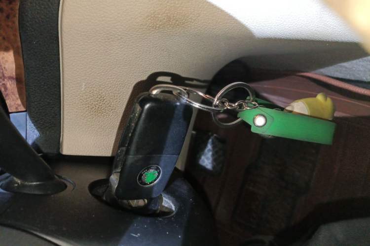 Used Skoda Superb 2012 1.8TSI Automatic Elegant Edition Vehicle Key
