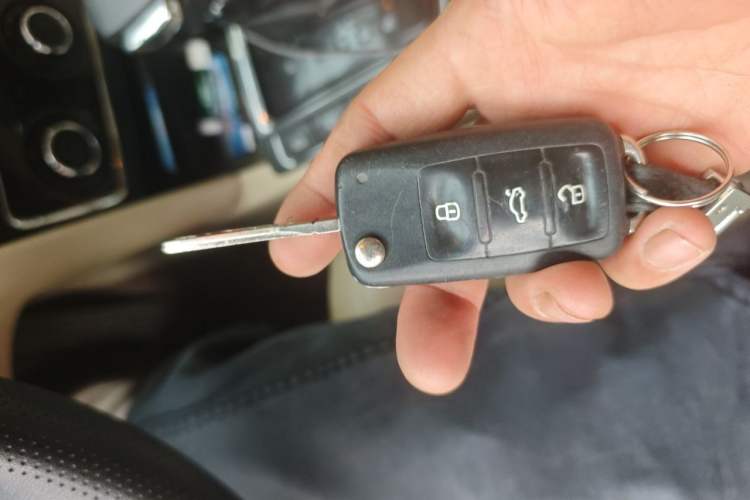 Used Skoda Superb 2012 2.0 TSI Automatic Elegant Edition Vehicle Key