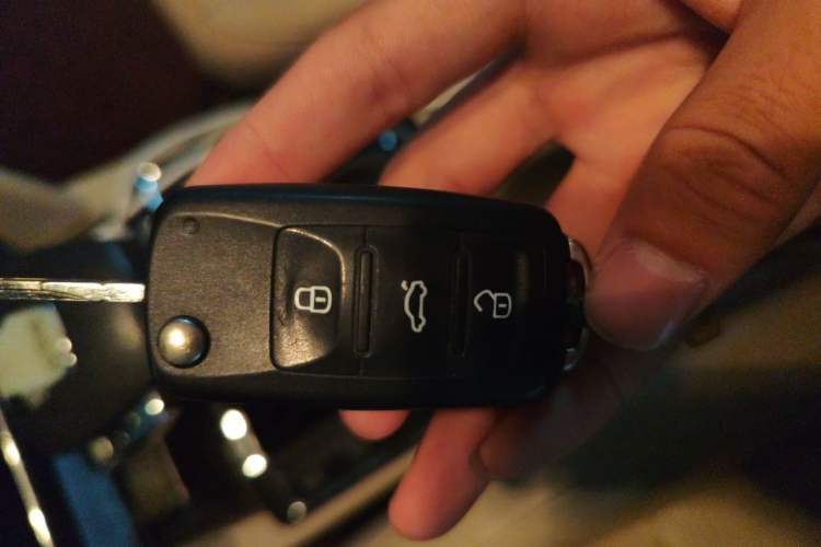 Used Skoda Superb 2012 1.4TSI DSG Elegant Edition Vehicle Key