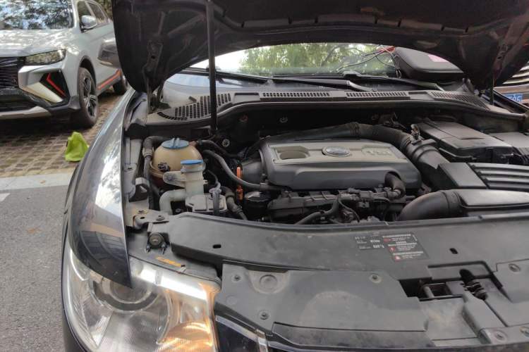 Used Skoda Superb 2012 1.8TSI Automatic Prestige Edition Engine Bay Right