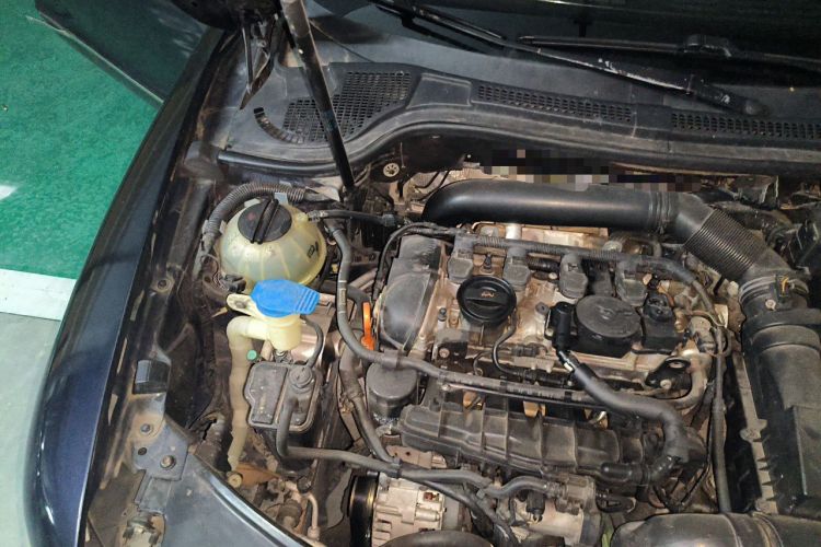 Used Skoda Superb 2012 1.8TSI Automatic Prestige Edition Engine Bay Right