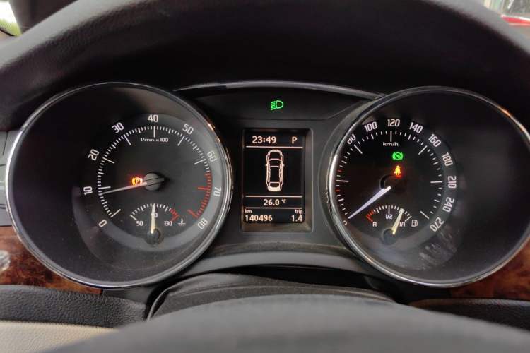 Used Skoda Superb 2012 1.8TSI Automatic Prestige Edition Instrument Cluster