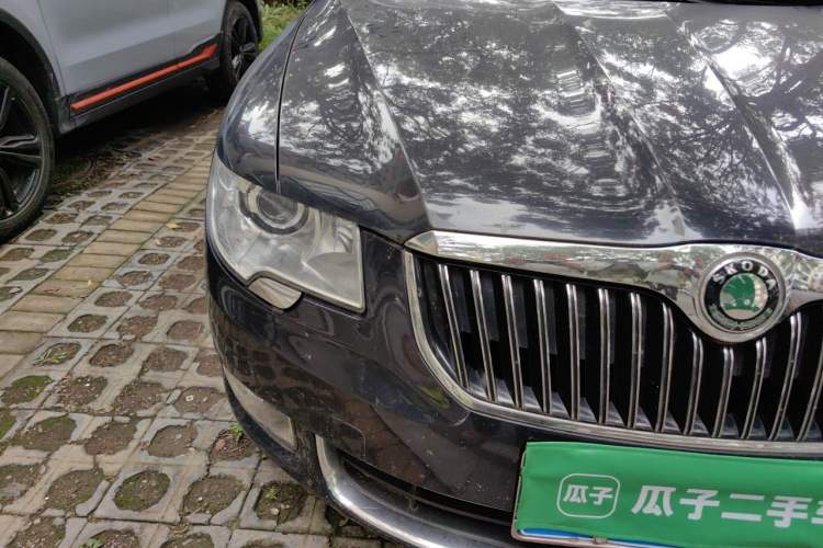 Used Skoda Superb 2012 1.8TSI Automatic Prestige Edition Right Front Headlight